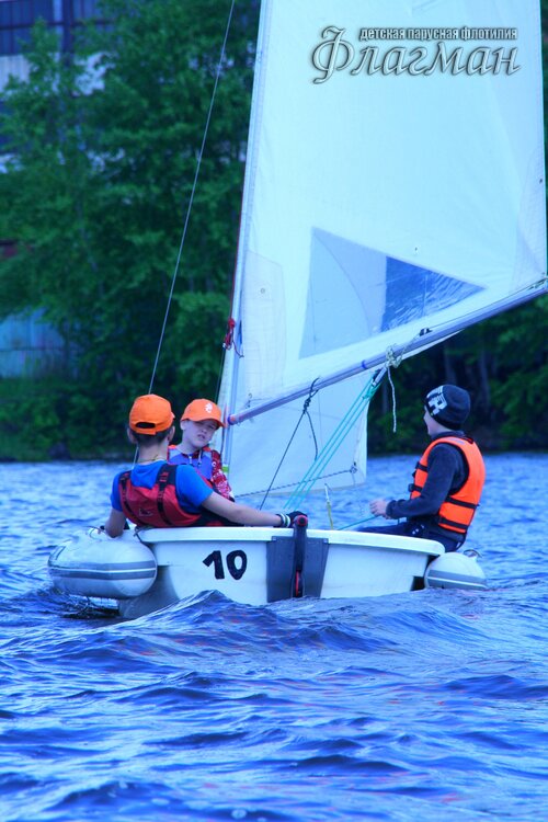 Фоторепортаж с парусной практики флотилии Флагман, прошедшей в июне 2017 года.